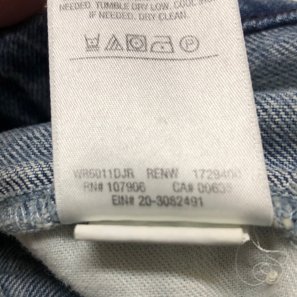 NWOT Hudson Sloan Distressed Cut Off Shorts - Picture 15 of 16